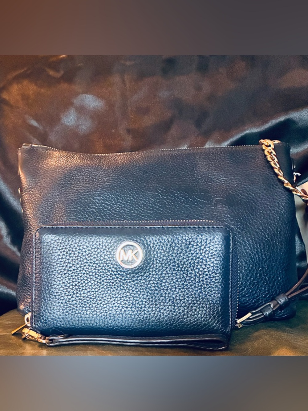 Michael Kors Dark Navy Soft Pebbled Leather Crossbody Set with Gold hardware - Picture 2 of 14